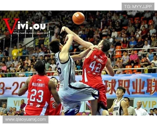 2016年CBA青岛队与佛山队激战回顾精彩瞬间与赛场亮点分析